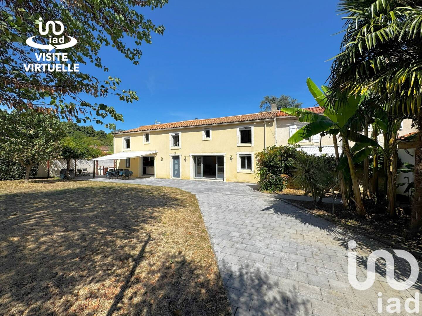 Maison 6 pièces 190 m² · à Fontenay-le-Comte · 190 m² · 389 500 €