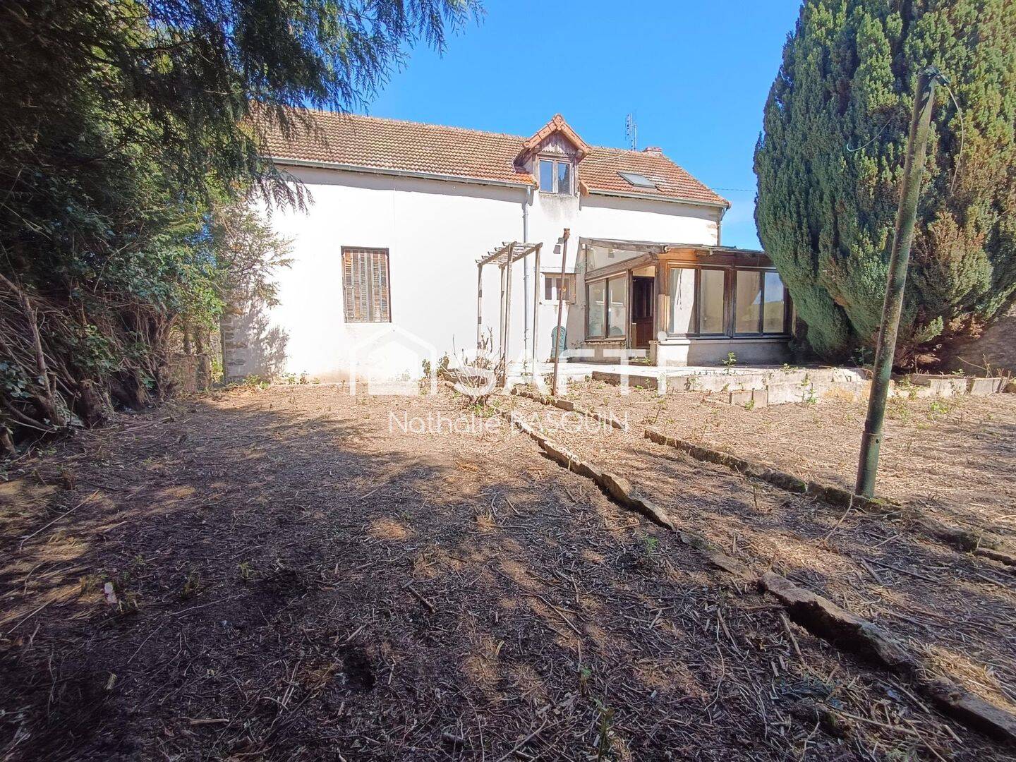 Maison 5 pièces 101 m² · à Genouilly · 101 m² · 65 000 €