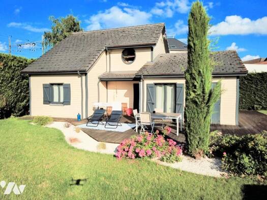 Maison à vendre 230 560 € 4 pièces 3 chambres 121 m² 1 182 m² de terrain Saint-Germain-des-Fossés 03260