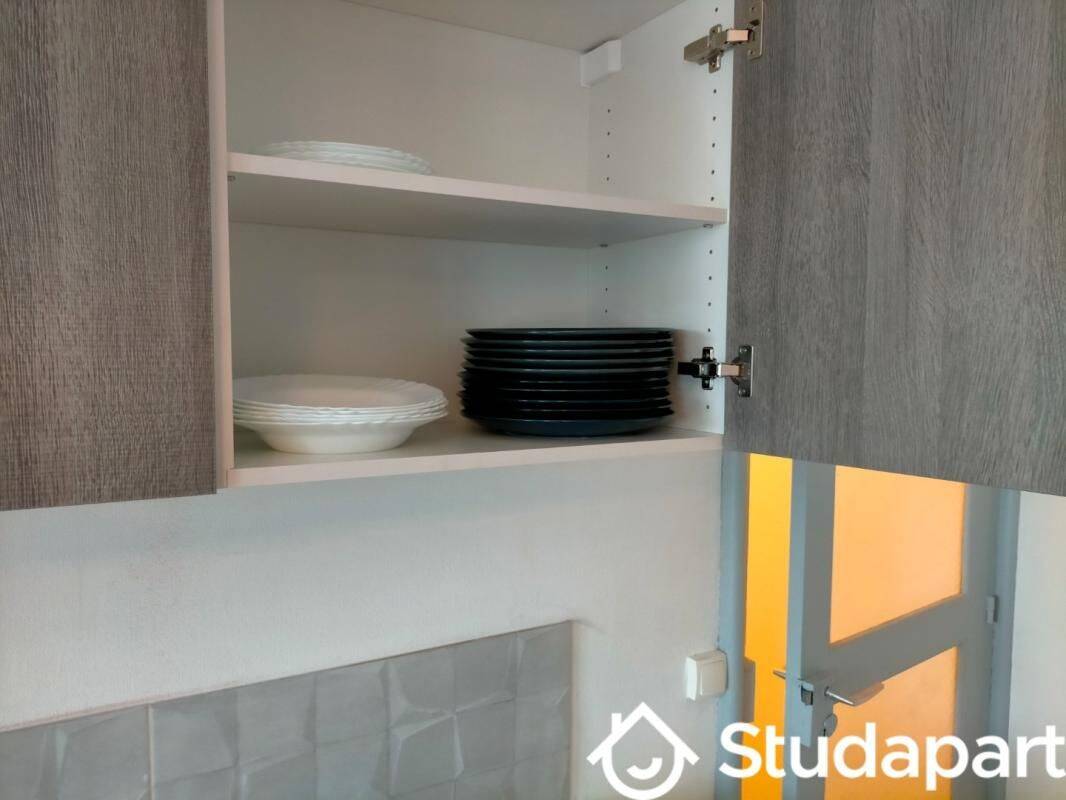 1 pièce 9 m² · à Le Havre · 9 m² · 370 €