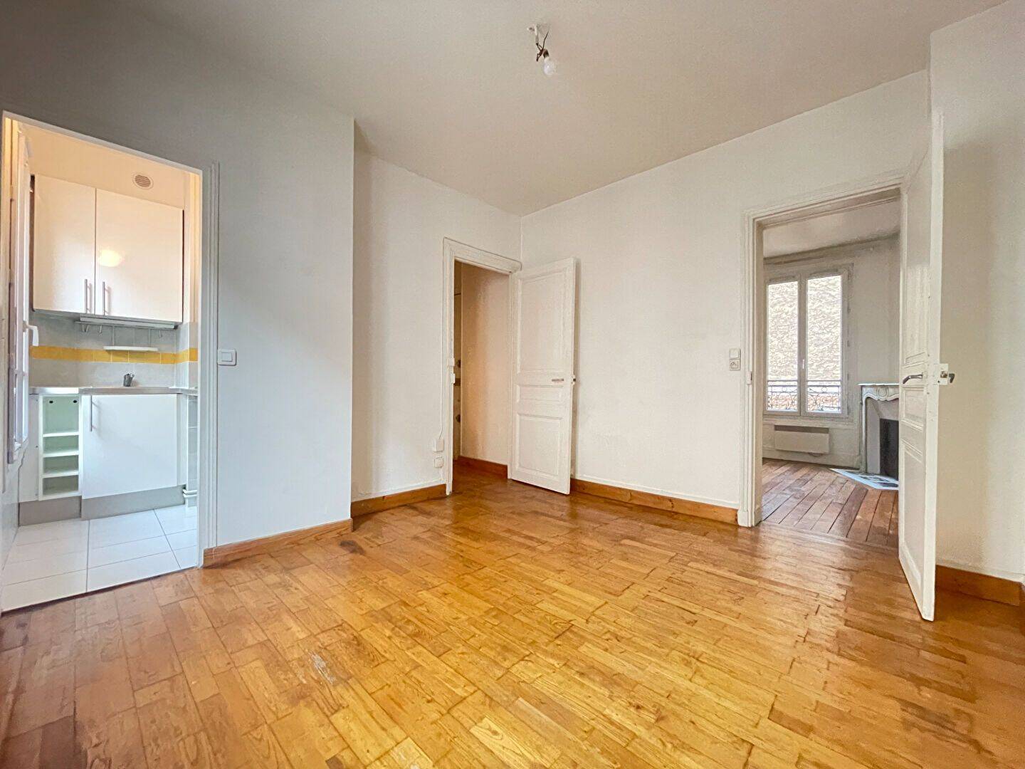 Appartement 2 pièces 29 m² · à Paris 14ème Arrondissement · 29 m² · 1 025 €/mois