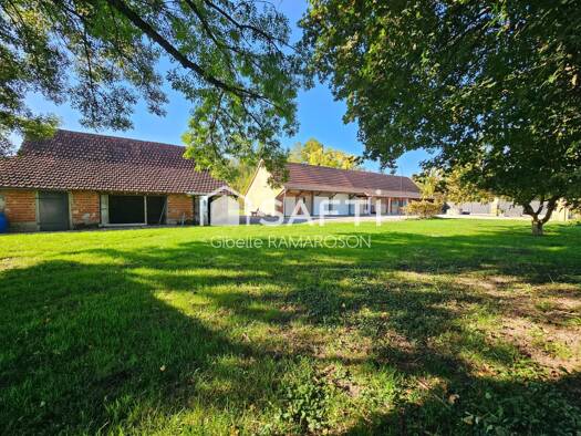 Maison à vendre 229 000 € 5 pièces 3 chambres 133 m² 11 578 m² de terrain Saint-Germain-du-Bois 71330