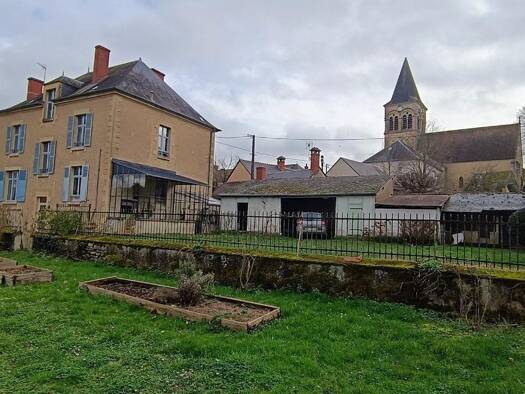 Maison à vendre 359 000 € 7 pièces 5 chambres 215 m² 6 404 m² de terrain Bengy-sur-Craon 18520