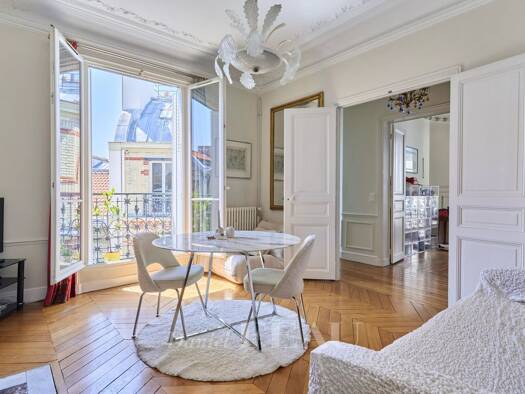 Appartement à vendre 935 000 € 3 pièces 2 chambres 66,9 m² Étage 5/6 Saint Vincent de Paul-Lariboisière Paris 10ème arrondissement 75010