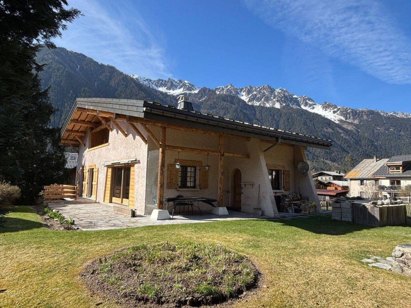 Maison 5 pièces 195 m² · à Chamonix-Mont-Blanc · 195 m² · 6 000 €/mois