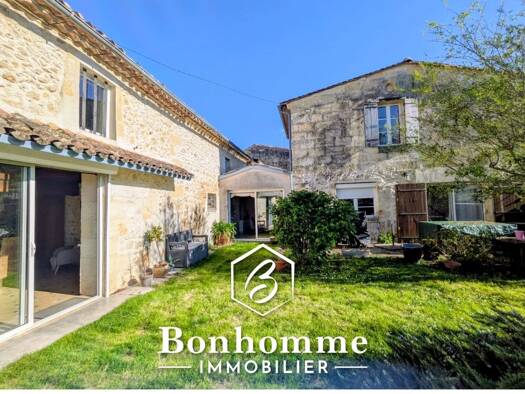 Maison à vendre 299 000 € 9 pièces 4 chambres 219 m² 485 m² de terrain Lestiac-sur-Garonne 33550