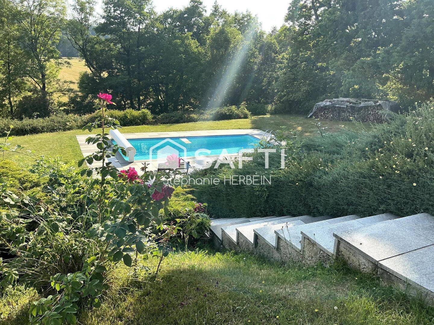 Maison 6 pièces 178 m² · à Bourg-sous-Châtelet · 178 m² · 390 000 €