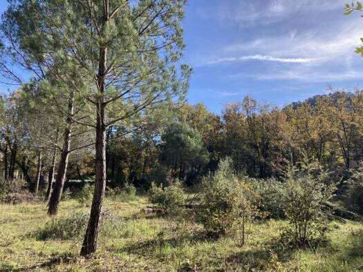 Terrain constructible à vendre 159 000 € 1 000 m² de terrain Néoules 83136