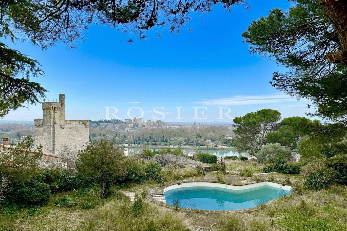 Maison 212 m² · à Villeneuve-lès-Avignon · 212 m² · 1 590 000 €
