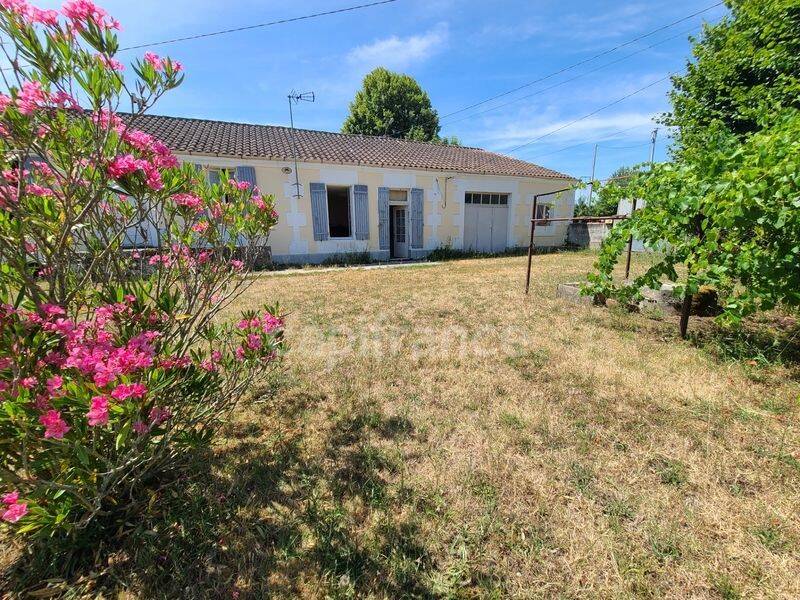 Maison 5 pièces 100 m² · à Aumagne · 100 m² · 89 000 €