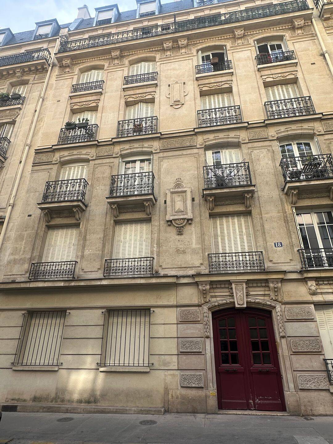 Appartement 2 pièces 42 m² · à Paris 18ème Arrondissement · 42,1 m² · 1 093 €
