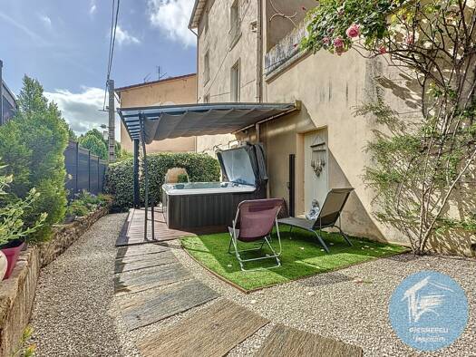 Maison à vendre 280 000 € 7 pièces 4 chambres 175,9 m² 197 m² de terrain Centre Tarare 69170