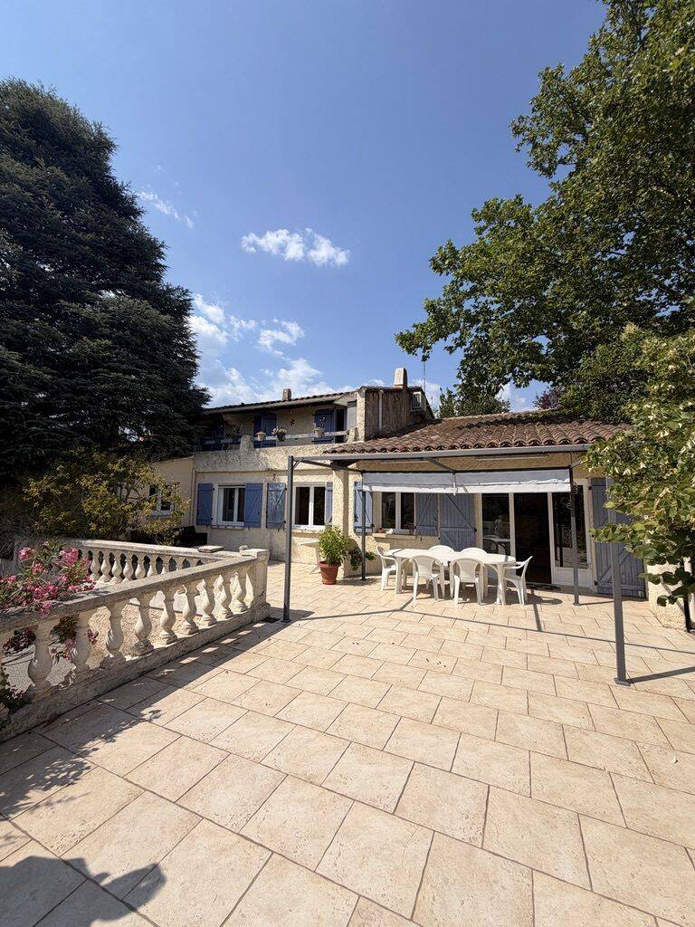 Maison 10 pièces 207 m² · à Salernes · 207 m² · 399 000 €