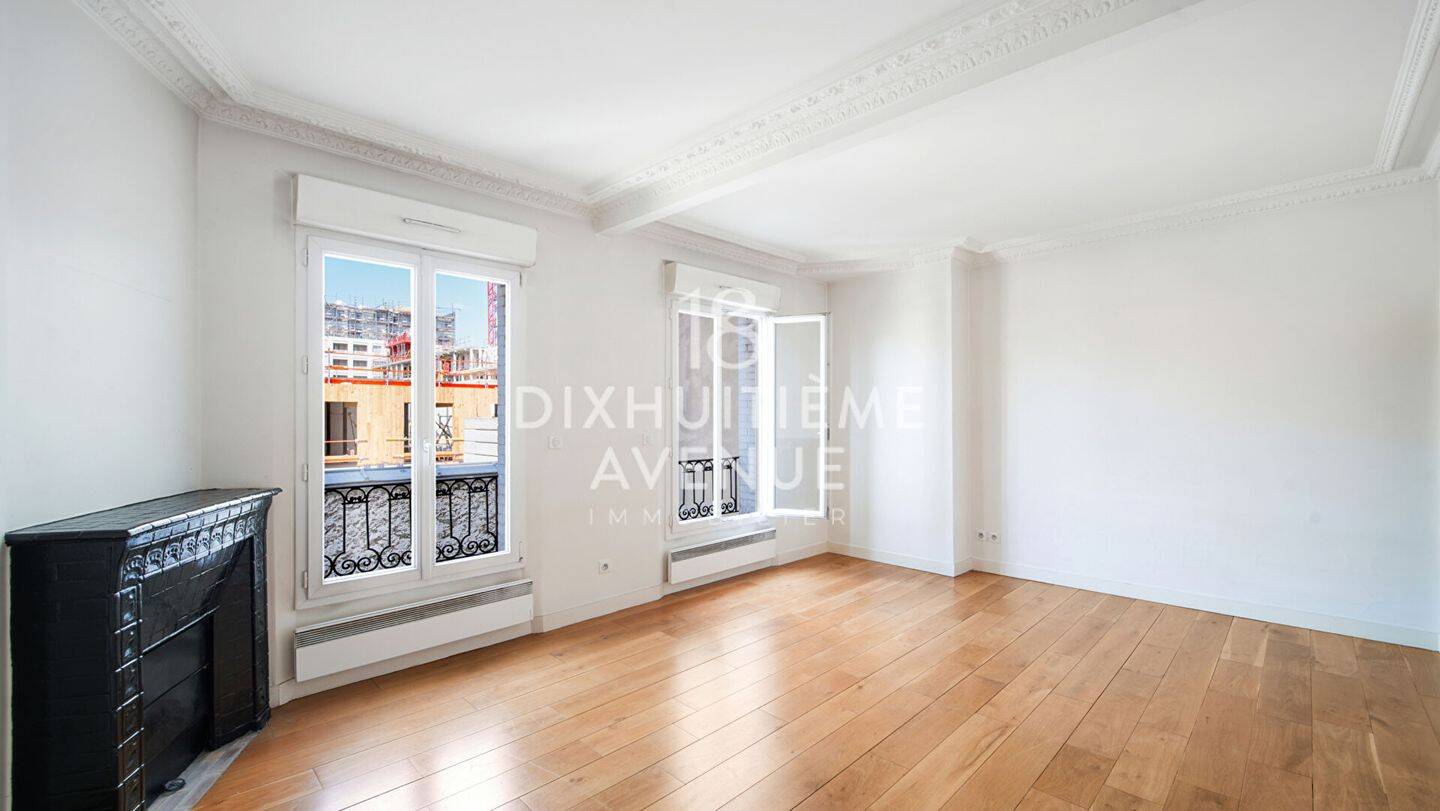 Appartement 2 pièces 45 m² · à Paris 18ème Arrondissement · 45 m² · 379 000 €
