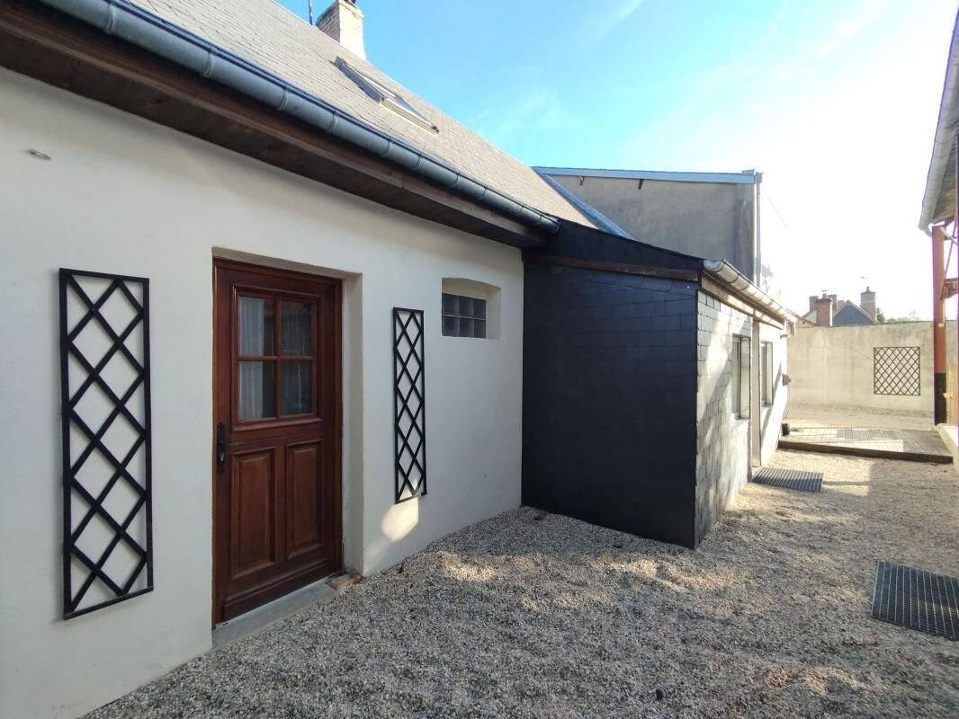 Maison 4 pièces 127 m² · à Nouan-le-Fuzelier · 126,6 m² · 890 €