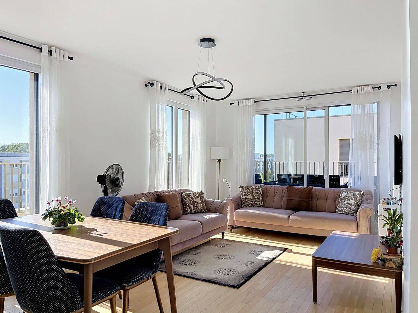 Appartement 4 pièces 82 m² · à Saint-Germain-en-Laye · 82 m² · 2 750 €/mois