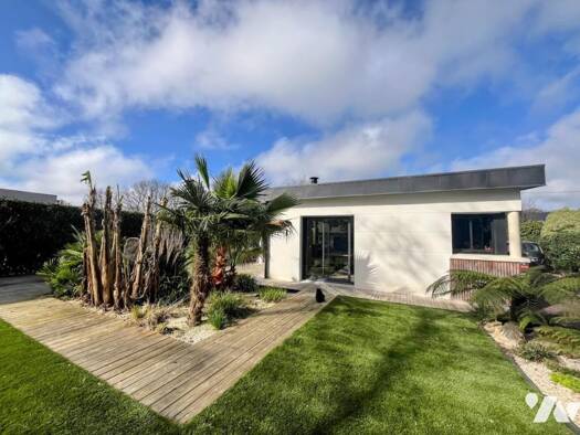 Maison de plain-pied à vendre 479 000 € 6 pièces 3 chambres 116 m² 1 105 m² de terrain Gouesnach 29950