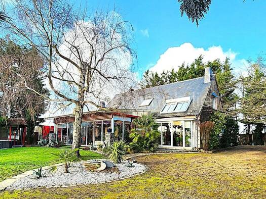 Maison à vendre 397 000 € 6 pièces 3 chambres 190 m² Soulaire-et-Bourg 49460