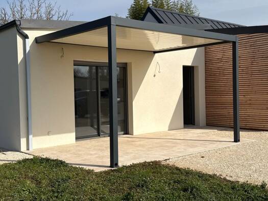 Villa à vendre 184 000 € 3 pièces 2 chambres 81,7 m² 346 m² de terrain Salignac-Eyvigues 24590