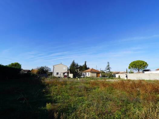 Terrain constructible à vendre 143 000 € 445 m² de terrain Sud Ouest Monteux 84170