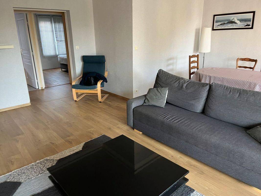 Appartement 3 pièces 82 m² · à Nantes · 82 m² · 990 €