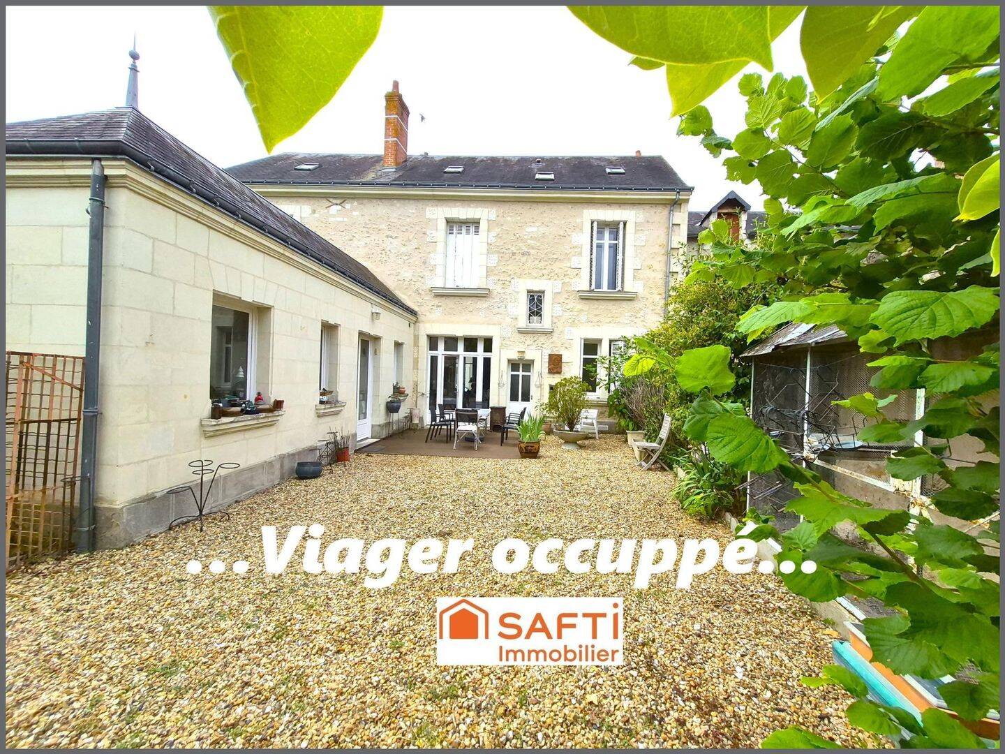 Maison 6 pièces 255 m² · à Descartes · 255 m² · 110 000 €