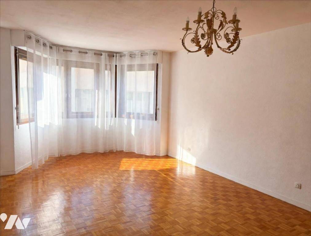 Appartement 3 pièces 73 m² · à Chambéry · 72,7 m² · 249 000 €