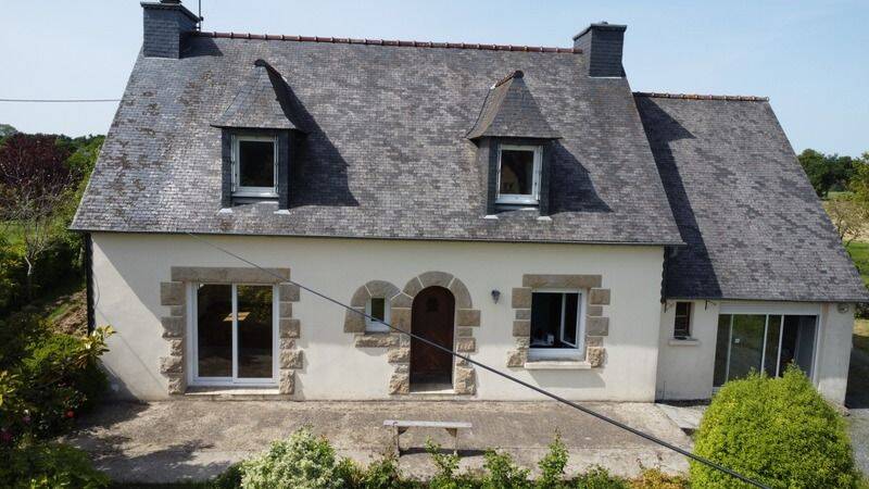 Maison 7 pièces 132 m² · à Pommerit-le-Vicomte · 132 m² · 209 000 €