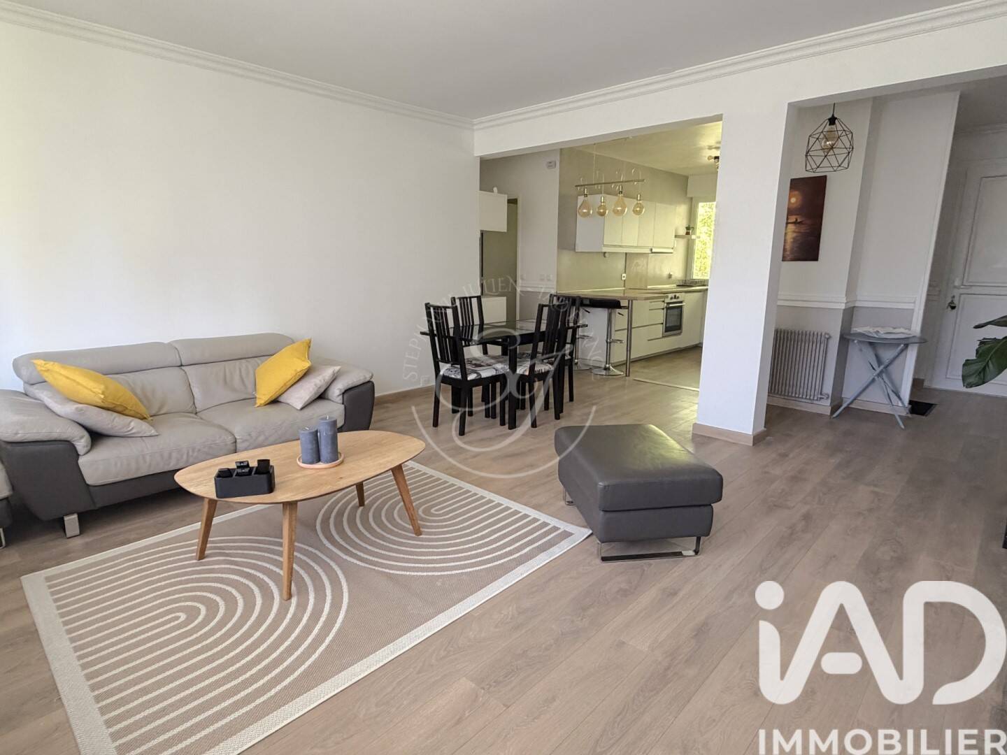 Appartement 4 pièces 102 m² · à Étiolles · 102 m² · 285 000 €