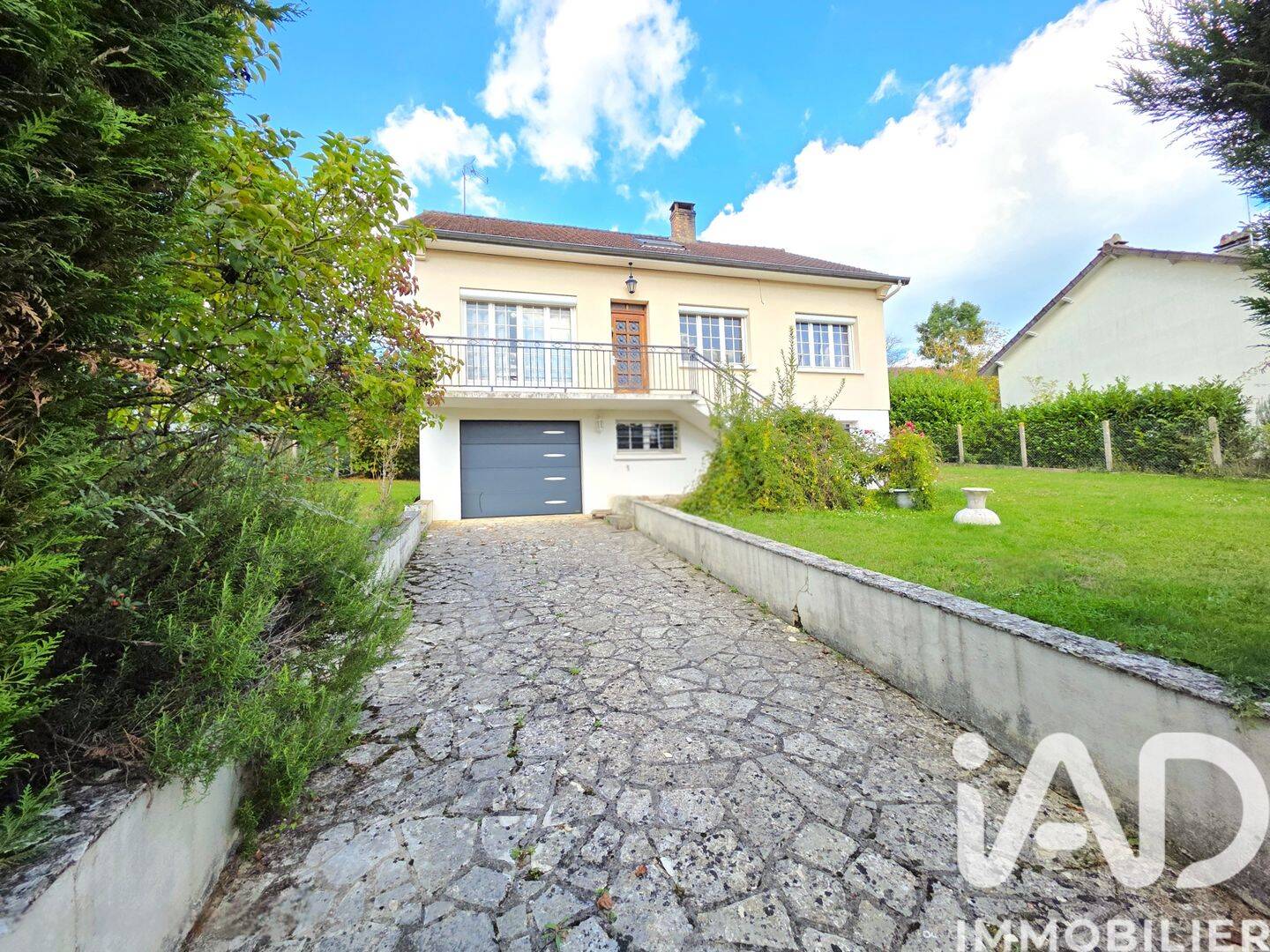 Maison 7 pièces 140 m² · à Saint-Arnoult-en-Yvelines · 140 m² · 292 000 €