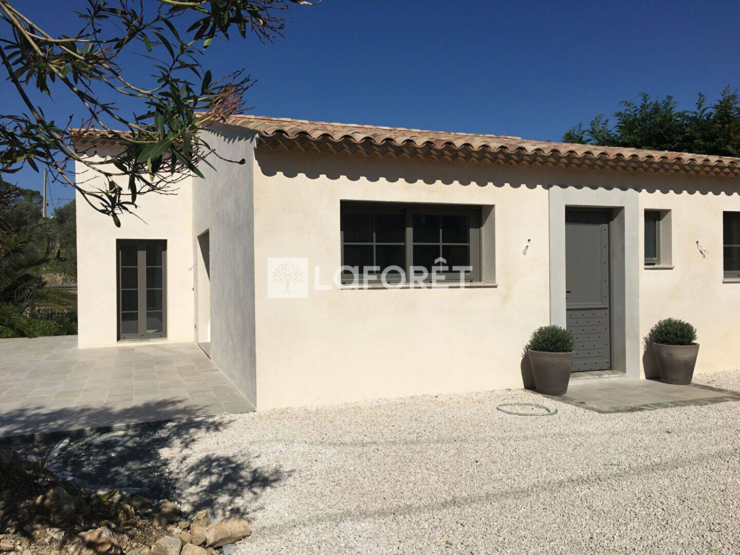 Maison 4 pièces 100 m² · à Opio · 100 m² · 3 500 €/mois