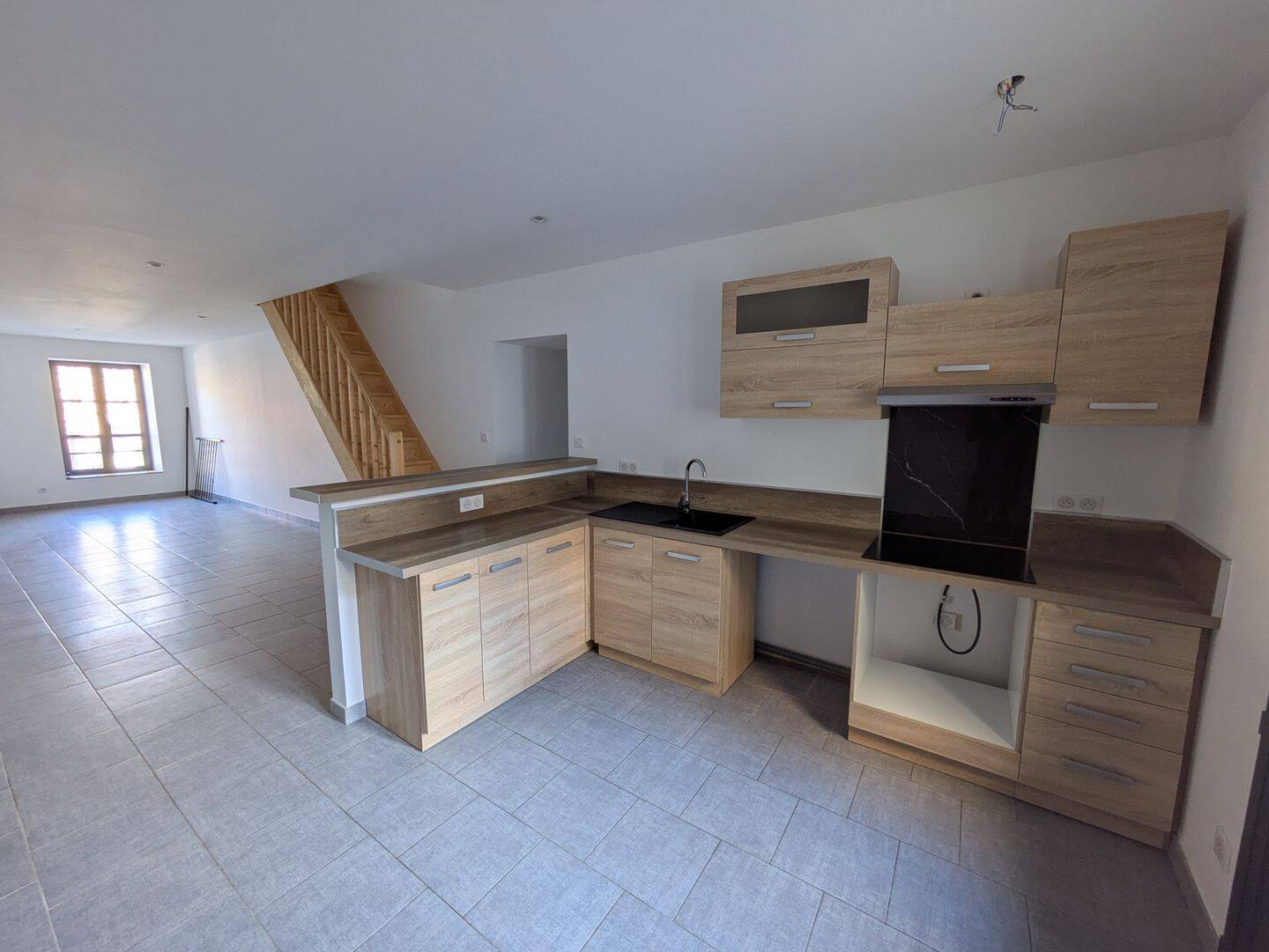 Appartement 4 pièces 86 m² · à Pont-Saint-Esprit · 85,5 m² · 775 €