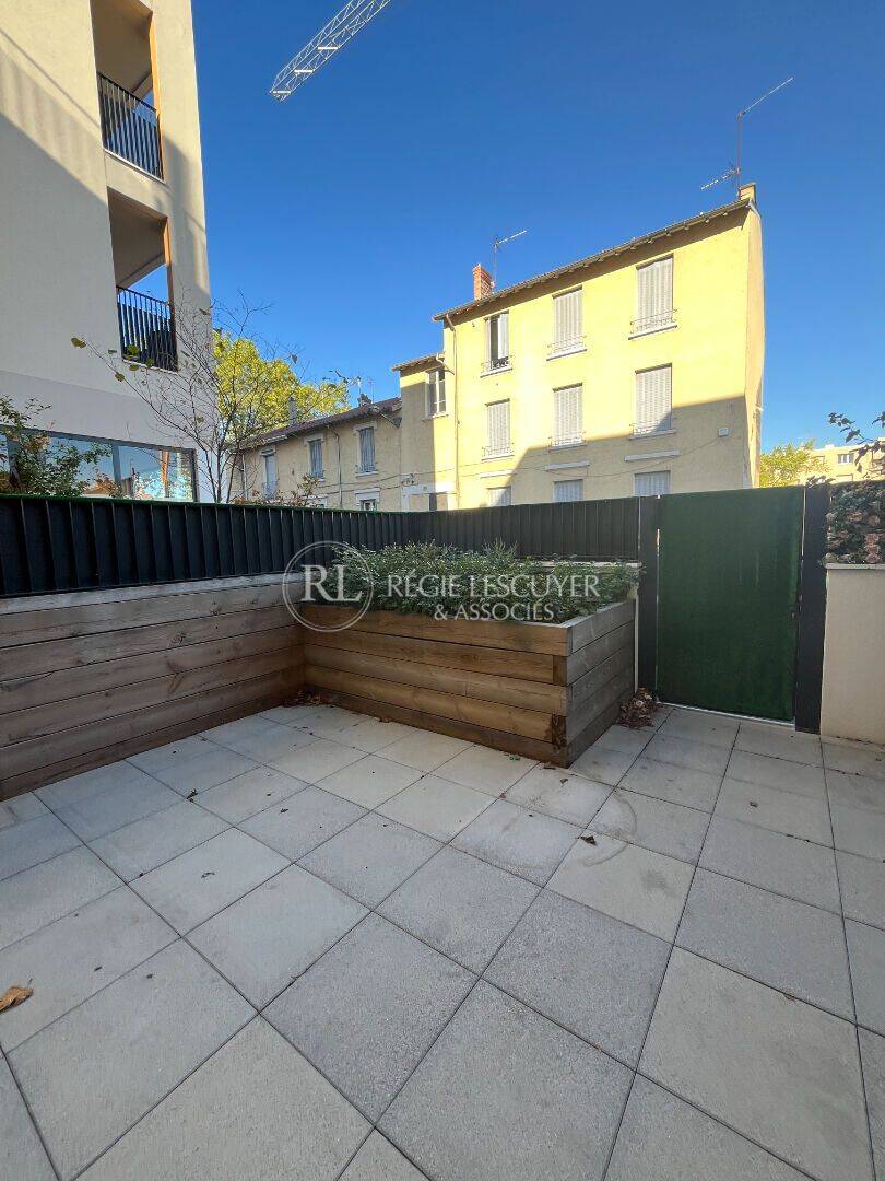Appartement 3 pièces 64 m² · à Lyon 8ème Arrondissement · 63,6 m² · 1 036 €/mois