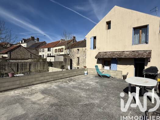 Maison à vendre 379 800 € 9 pièces 5 chambres 187 m² 1 291 m² de terrain Le Châtelet-en-Brie 77820