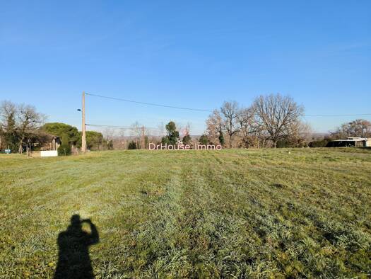 Terrain constructible à vendre 63 000 € 693 m² de terrain Lagrave 81150