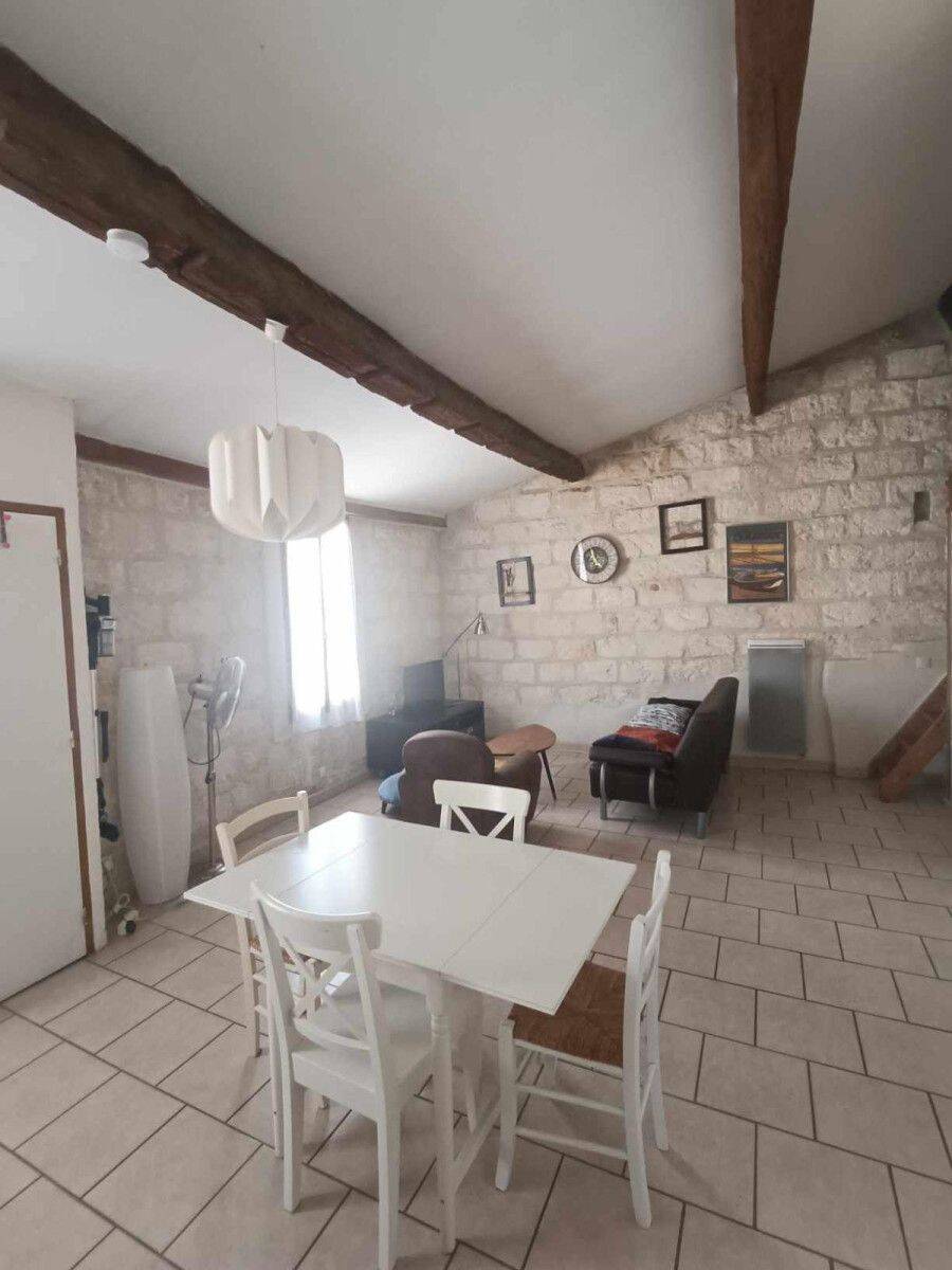 Appartement 2 pièces 45 m² · à Aigues-Mortes · 45 m² · 700 €