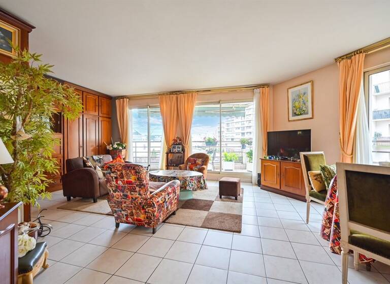 Appartement en viager occupé Bouquet 231 000 € 3 pièces 1<br/>chambre 65 m²<br/>superficie 2/7<br/>étage Wilson-Rivay Levallois-Perret 92300