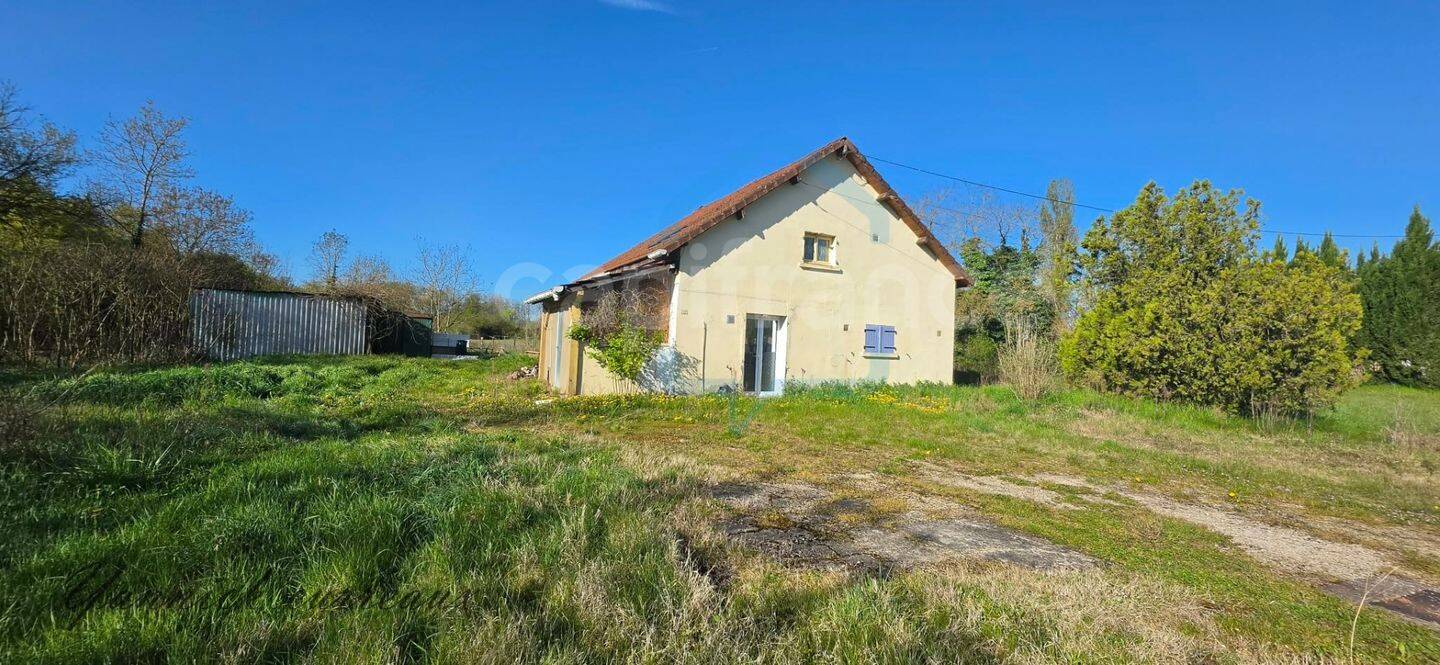 Maison 7 pièces 118 m² · à Petit-Noir · 118 m² · 75 000 €
