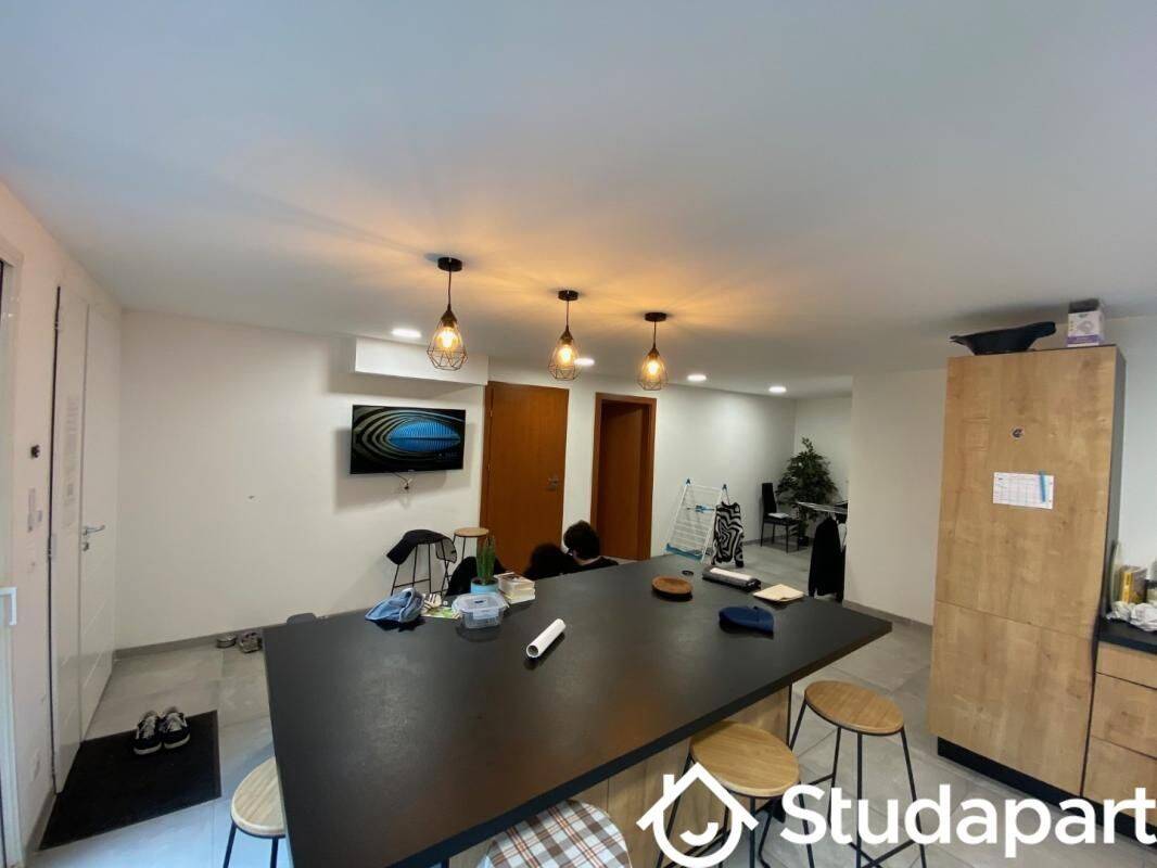 1 pièce 12 m² · à Pessac · 12 m² · 540 €