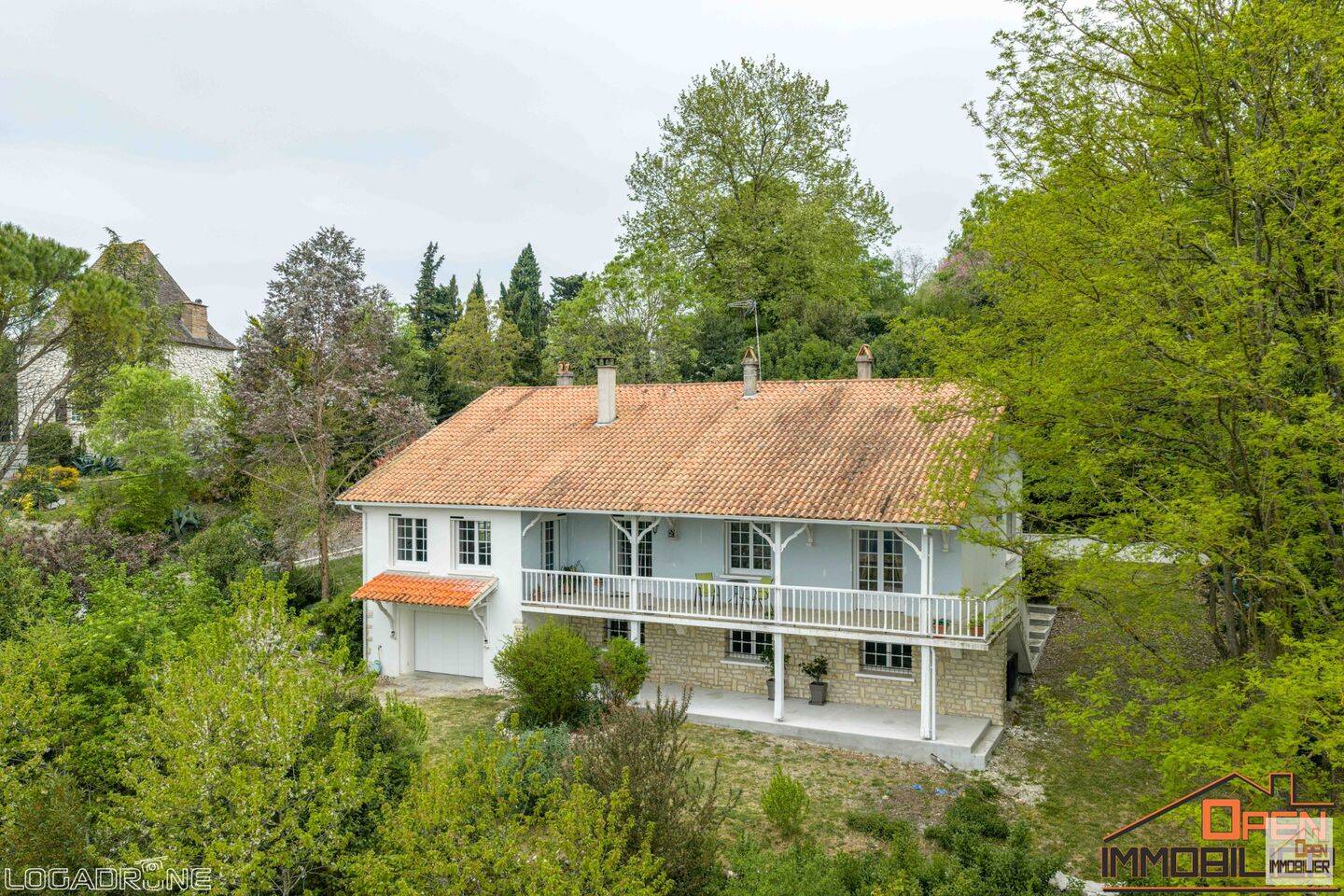 Maison 6 pièces 200 m² · à Monclar · 200 m² · 295 000 €