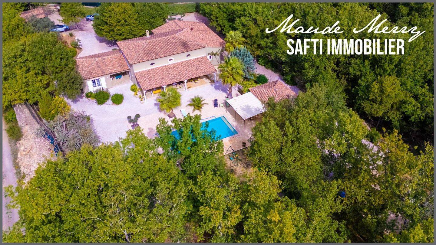 Maison 6 pièces 206 m² · à Besse-sur-Issole · 206 m² · 890 000 €