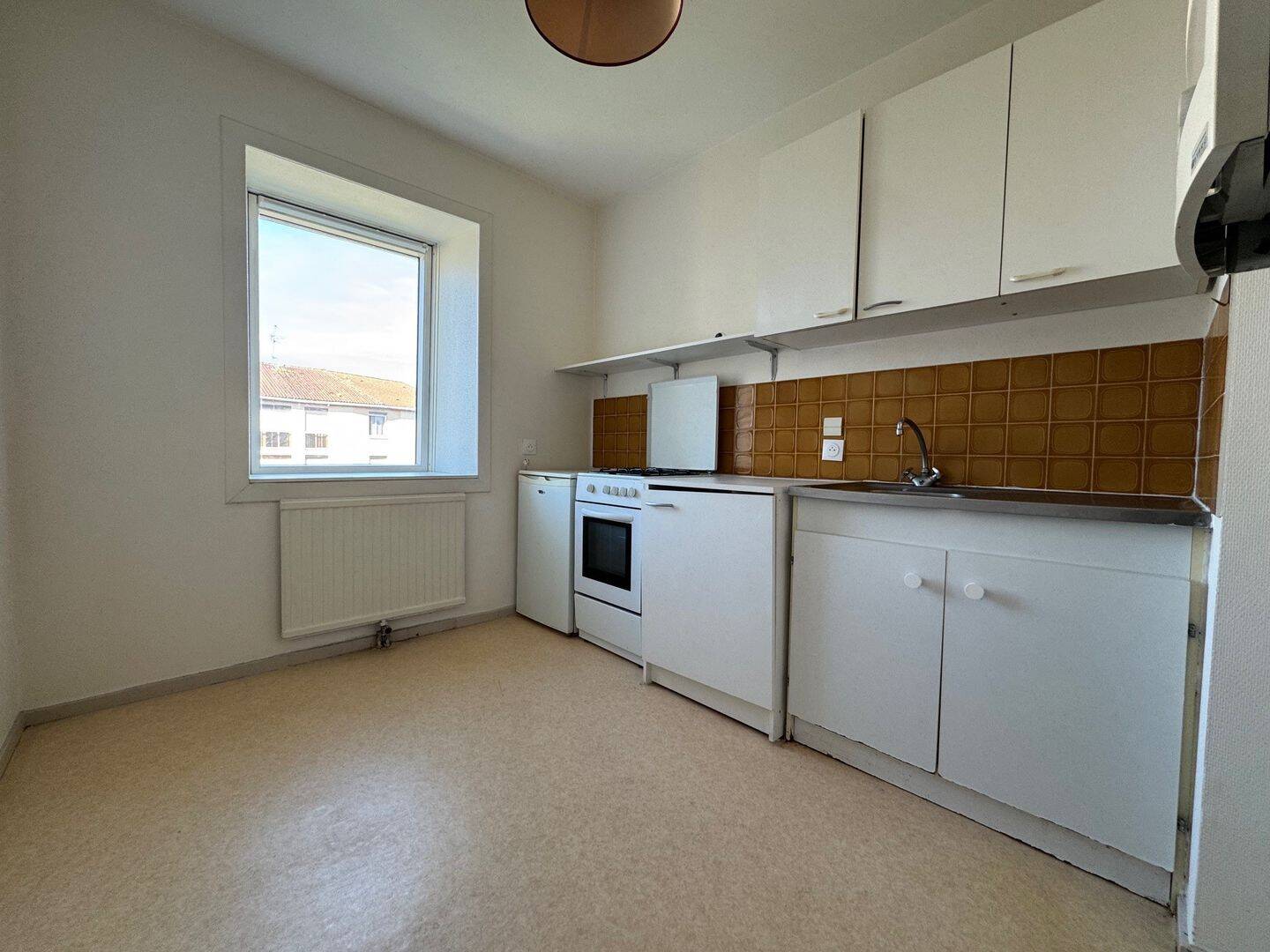 Appartement 1 pièce 33 m² · à Limoges · 32,8 m² · 390 €