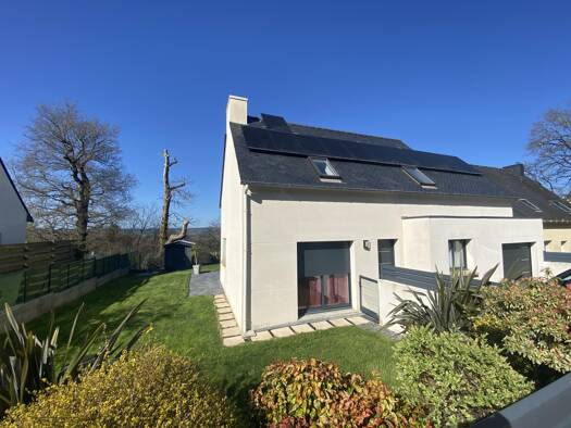 Maison à vendre 369 000 € 6 pièces 4 chambres 103 m² 526 m² de terrain Grand-Champ 56390