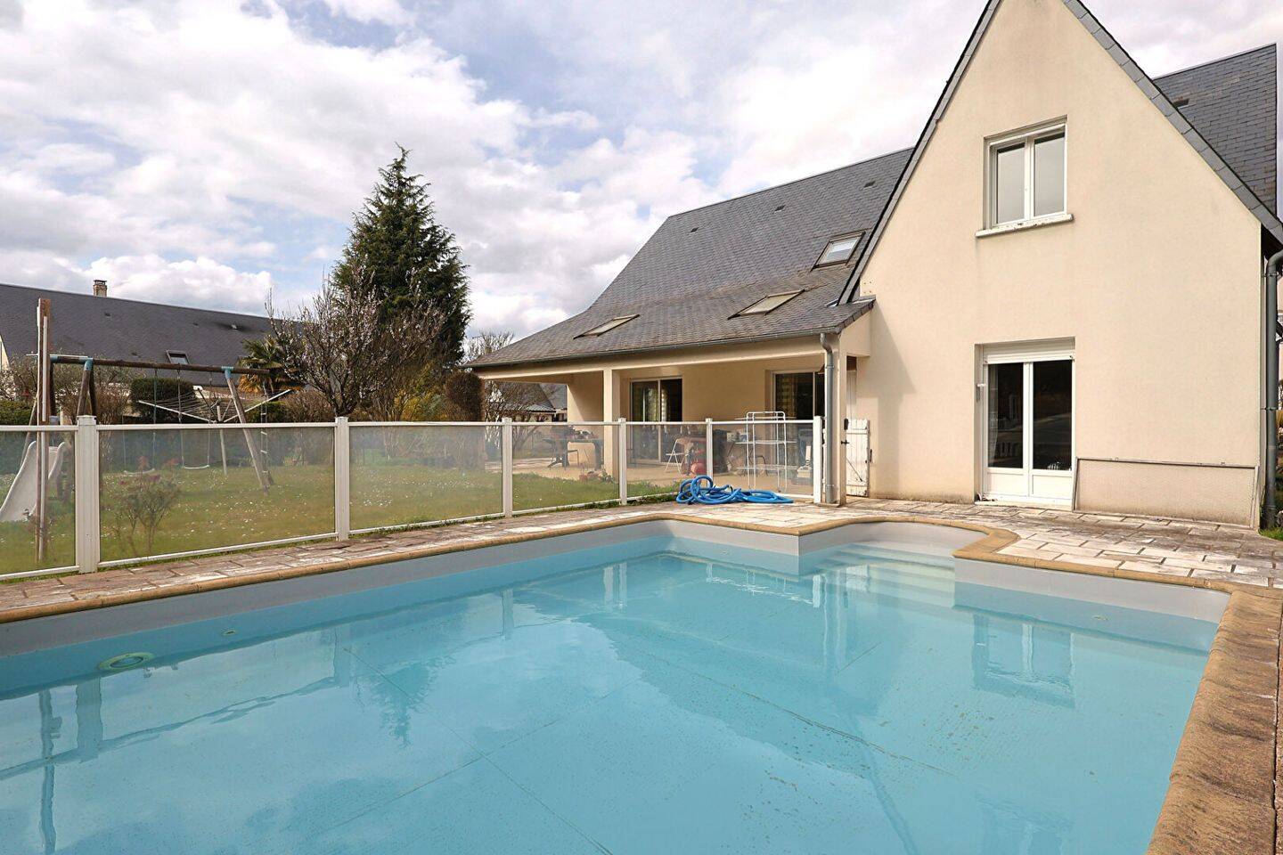 Maison 8 pièces 200 m² · à Saint-Cyr-sur-Loire · 200 m² · 650 000 €