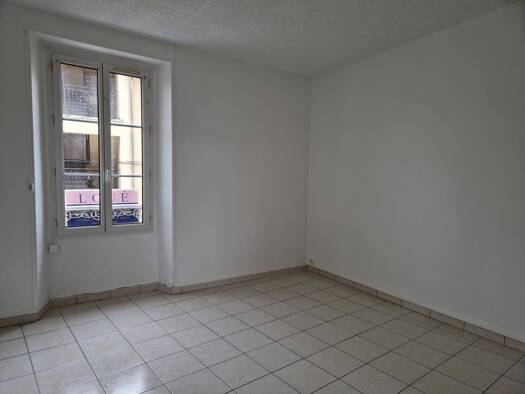 Studio à louer 520 € 1 pièce 33,7 m² Étage 1/3 Saint Michel Est Étampes 91150