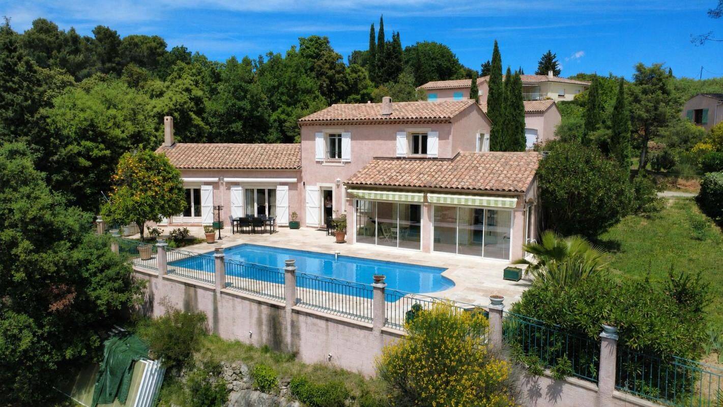 Maison 8 pièces 180 m² · à Flayosc · 180 m² · 559 000 €