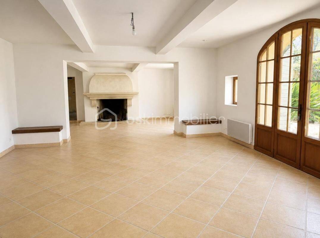 Maison 6 pièces 200 m² · à La Valette-du-Var · 200 m² · 627 500 €