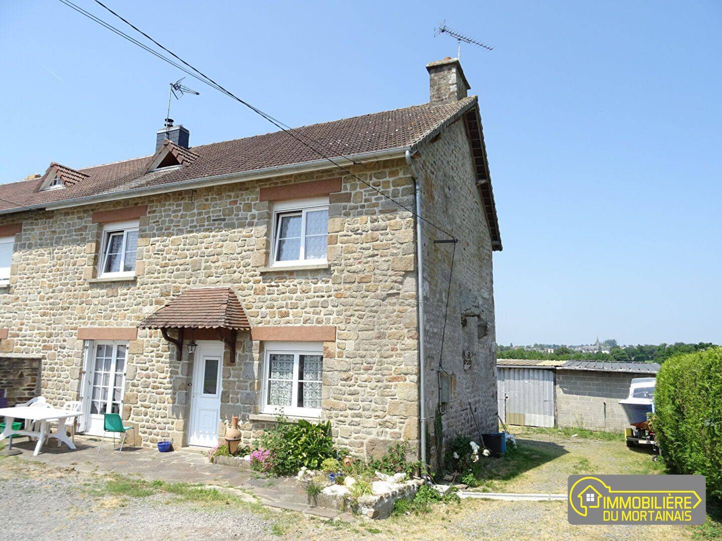 Maison 4 pièces 85 m² · à Sourdeval · 84,9 m² · 76 000 €