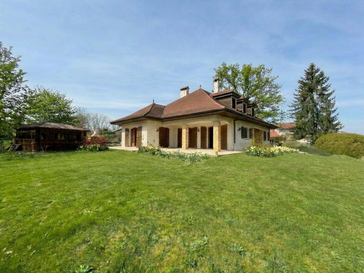 Maison 7 pièces 223 m² · à Reignier-Ésery · 222,7 m² · 840 000 €