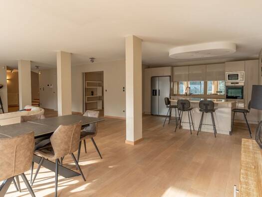 Appartement à vendre 1 270 000 € 4 pièces 3 chambres 220 m² RDC Limonest 69760